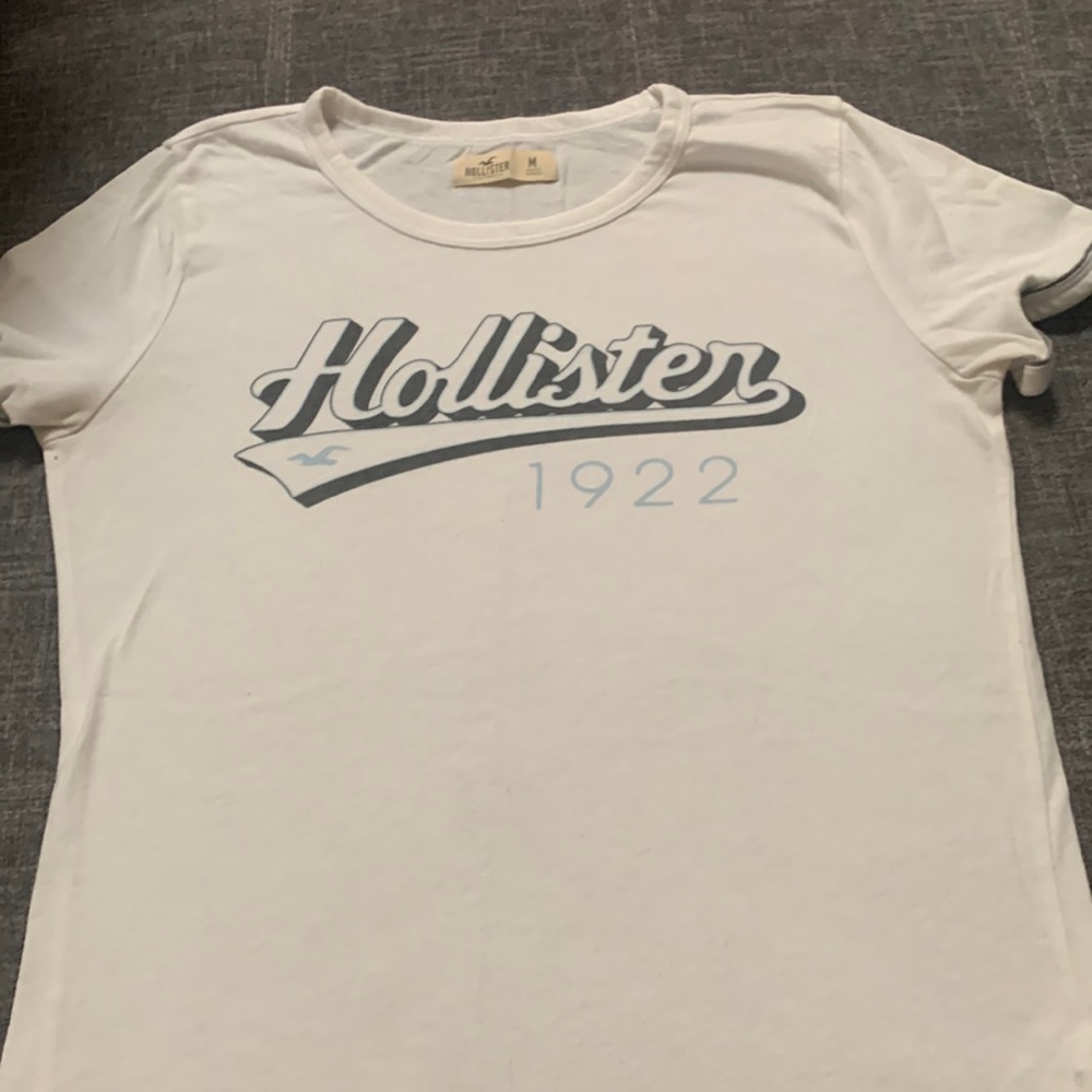 Hollister short sleeved tee